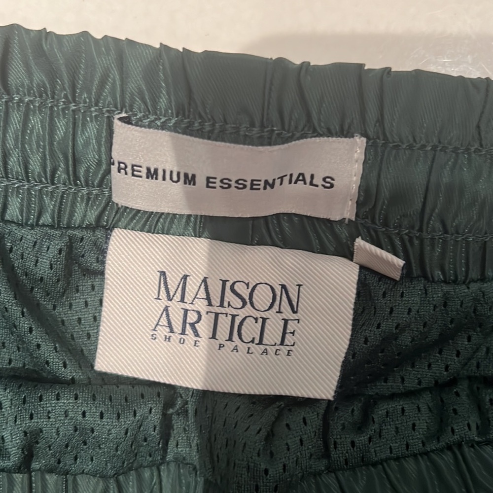 Premium Essentials Maison Article Green Shorts - image 3